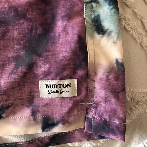 Men’s swim trunks. NEVER WORN! Size large - Picture 4 of 5